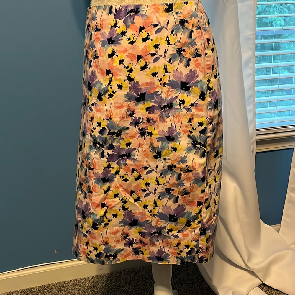 🏖️ Talbots A-line Multicolored Flowered Skirt, Size 6